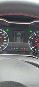 Predám SUV MG ZS 1,5 BENZÍN - 15