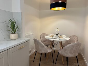 ŠTÝLOVÝ, KOMPLETNE ZREKONŠTRUOVANÝ 3-IZBOVÝ BYT V KOMÁRNE - 15