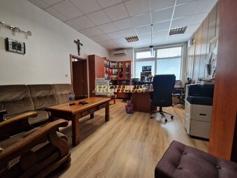 OBCHODNÉ PRIESTORY NA PRENÁJOM, 530 m2 - MILHOSŤ - 15