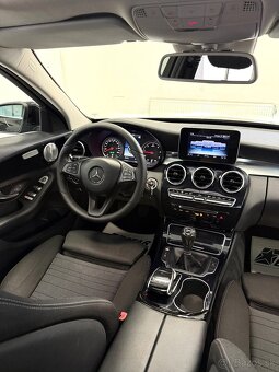Mercedes C220d 125Kw Avantgarde Full Led/Panorama/R20 - 15