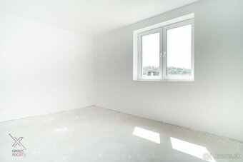 Na predaj priestranný bungalov-novostavba-holodom, Vajkovce - 15