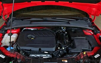Ford Focus Kombi STL 1.5EB 182k A6 Red & Black Edition 2018 - 15