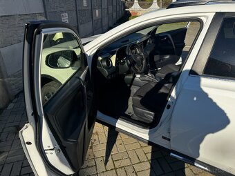 Toyota RAV4 4x4 2015 - 15