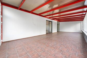 Jedinečný 4-izbový byt, 132m2 pri centre mesta s terasou - 15