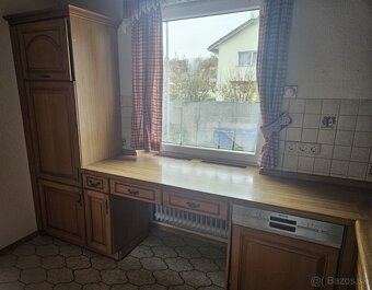 Masivní kuchyňská linka z Německa se spotřebiči - 15