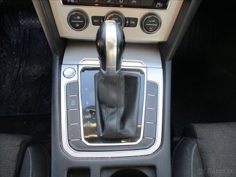 VW PASSAT 2,0TDI 110KW HIGHLINE DSG GPS 2017 - 15
