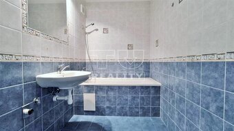 Perfektné bývanie v centre mesta, ktoré si upravíte... - 15