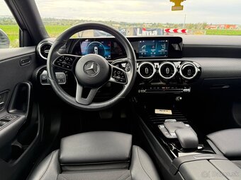 Mercedes Benz A 200d - 15