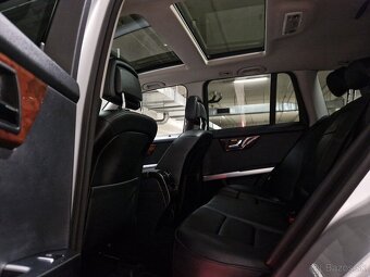 Mercedes-Benz GLK V6 3,0L 320 CDI 4MATIC Auto Pano Ťažné - 15