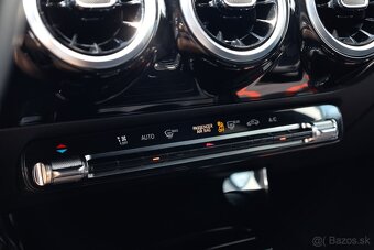 Mercedes-Benz CLA Shooting Brake SB 200 d A/T - 15