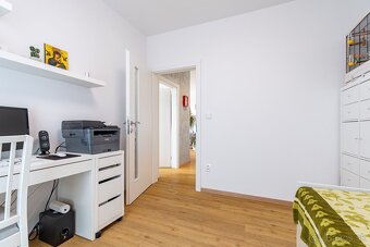 NA PREDAJ MODERNÝ 3-IZBOVÝ BYT S KRÁSNYM VÝHĽADOM - 15