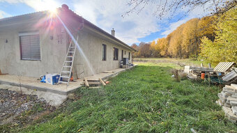 Bungalov NOVOSTAVBA v Badíne na predaj s krásnym rovinatým p - 15