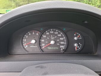 Kia Sorento 2.5 CRDI 103kW, manual - 15