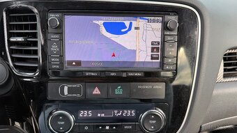 Mitsubishi Outlander 2.2 DI-D Intense - 15