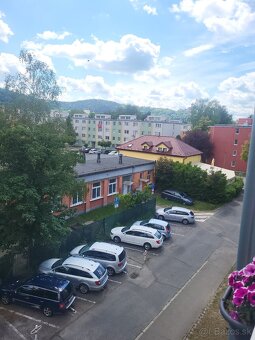 Predám 4izbovy prerobený, zariadený a klimatizovaný - 15