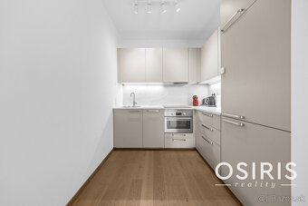 Klimatizovaný 2 izbový byt s terasou v Eurovea Tower, 1x par - 15