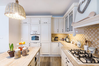 Nadštandardný 7 izb. rodinný dom Zálesie - 15