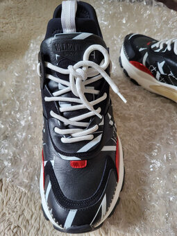 Valentino Garavani Bounce 100% original - 15