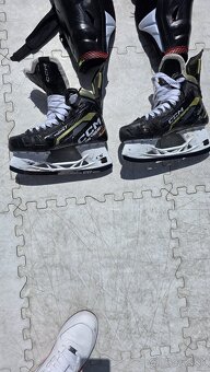 Bauer Hyperlite 2 - 15