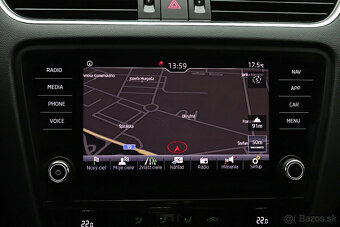 Škoda Octavia Combi 2.0 TDI DSG Executive - 15