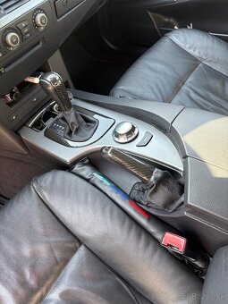 BMW 525i e60 -141kw, r.v. 2004 + nové zimné prezutie - 15