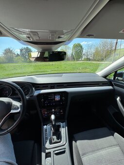 Volkswagen Passat Variant 2.0 TDI EVO Elegance DSG 2022 - 15