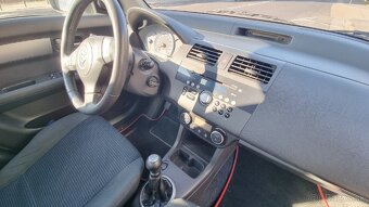SUZUKI Swift 1.3 68kw - 15