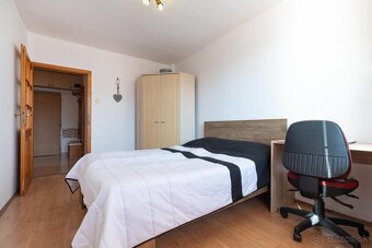 REZERVOVANÝ VEĽKOMETRÁŽNY 4 IZBOVÝ BYT S DVOMI LODŽIAMI - 15