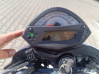 Kawasaki ER6n - 15