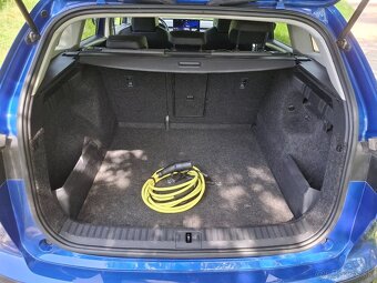 Škoda Enyaq iV 60,modrá RS metalíza,132kW,kamera,LED - 15