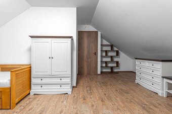 BABONY TRE I Predaj štýlového tehlového domu v Rajke pri Bra - 15