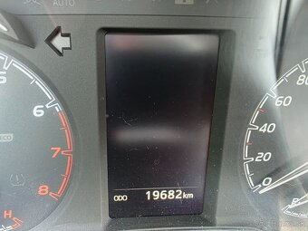 YARIS 1,5 - 15