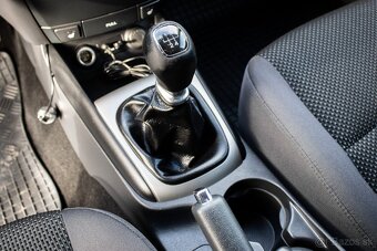 Hyundai i30 CW 80kW (2011) - 15