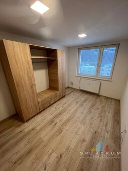 PREDANÉ-SPEKTRUM REALITY- Na PREDAJ 3 -izbový byt, 70 m2, Ha - 15