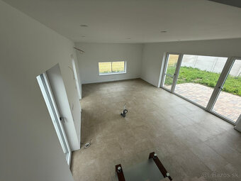 Na predaj 4-izbový dom / poschodový / vo vybavení ŠTANDARD - 15