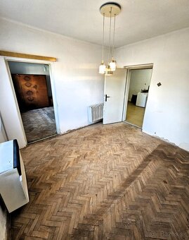 3-izbový rodinný dom v priamom centre obce KUZMICE - 15