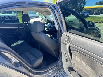 Škoda Octavia 1.6 Tour II - 15