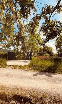 Na predaj krásny stavebný pozemok 863m2 - Ladice(obec medzi  - 15