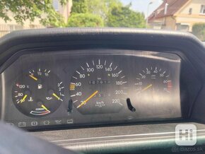 MERCEDES BENZ 124 230e rok 1987 - 15