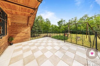 LÁB - PIESKOVŇA - 3 podlažná chata 2 min chôdze od jazera - 15