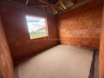 Praktický 4-izbový bungalov v novovybudovanej lokalite- Horo - 15