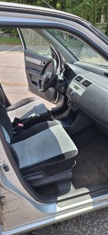 Suzuki Swift 1.3 GLX - 15