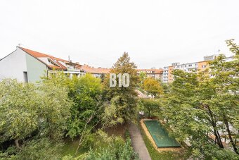 REZERVOVANÉ 3i byt s 3 balkónmi a GARÁŽOU v TOP lokalite - N - 15