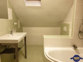 PREDAJ : 6 - izbový rodinný dom s pozemkom 680 m2 - KOMÁRNO, - 15