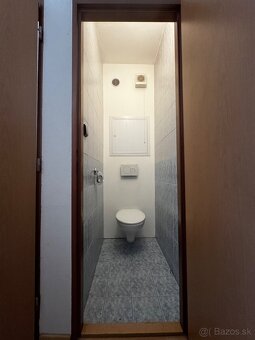 Ponúkam na predaj 3 izb. slnečný byt s balkónom na sídlisku - 15