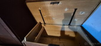 Starožitný nabytok - 15