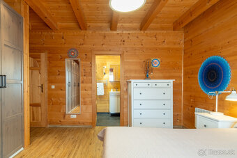 Na predaj dom snov–rodinné sídlo s jazierkom na kúpanie a pa - 15