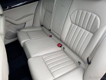 Škoda Superb Combi 2.0 TDI Laurin & Klement 4x4 DSG - 15