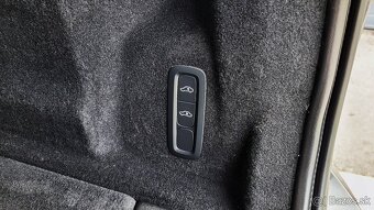 Volvo XC60 B5 2.0L Momentum Pro AWD A/T - 15
