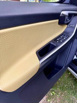Volvo XC 60 2,4D Drive Kinetic - 15